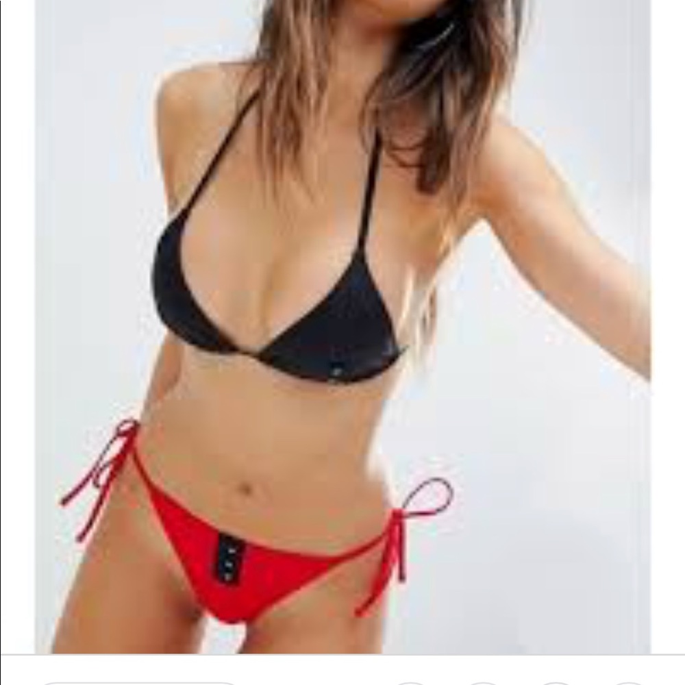 NWOT ASOS black triangle bikini top w/ hooks!🖤